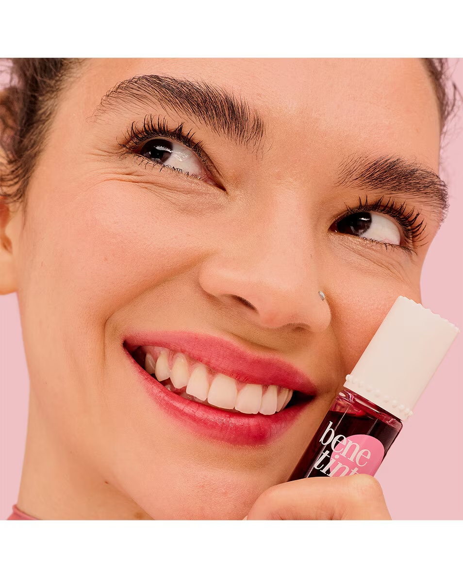 BENEFIT COSMETICS BENETINT TEN DE OBRAJI ȘI RUJ MINI