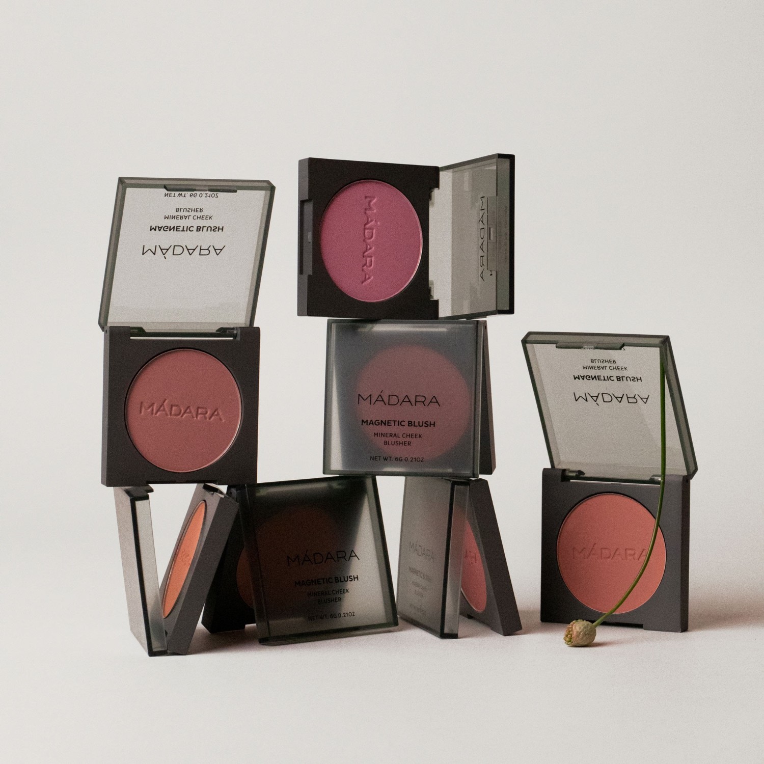 MÁDARA Blush MAGNETIC BLUSH Mineralno rumenilo za obraze - 6 g