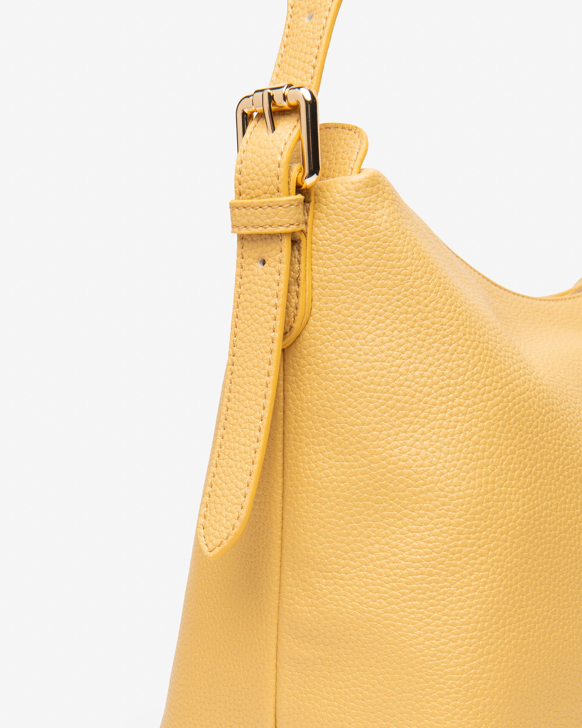  Damen-Schultertasche aus technischem Material