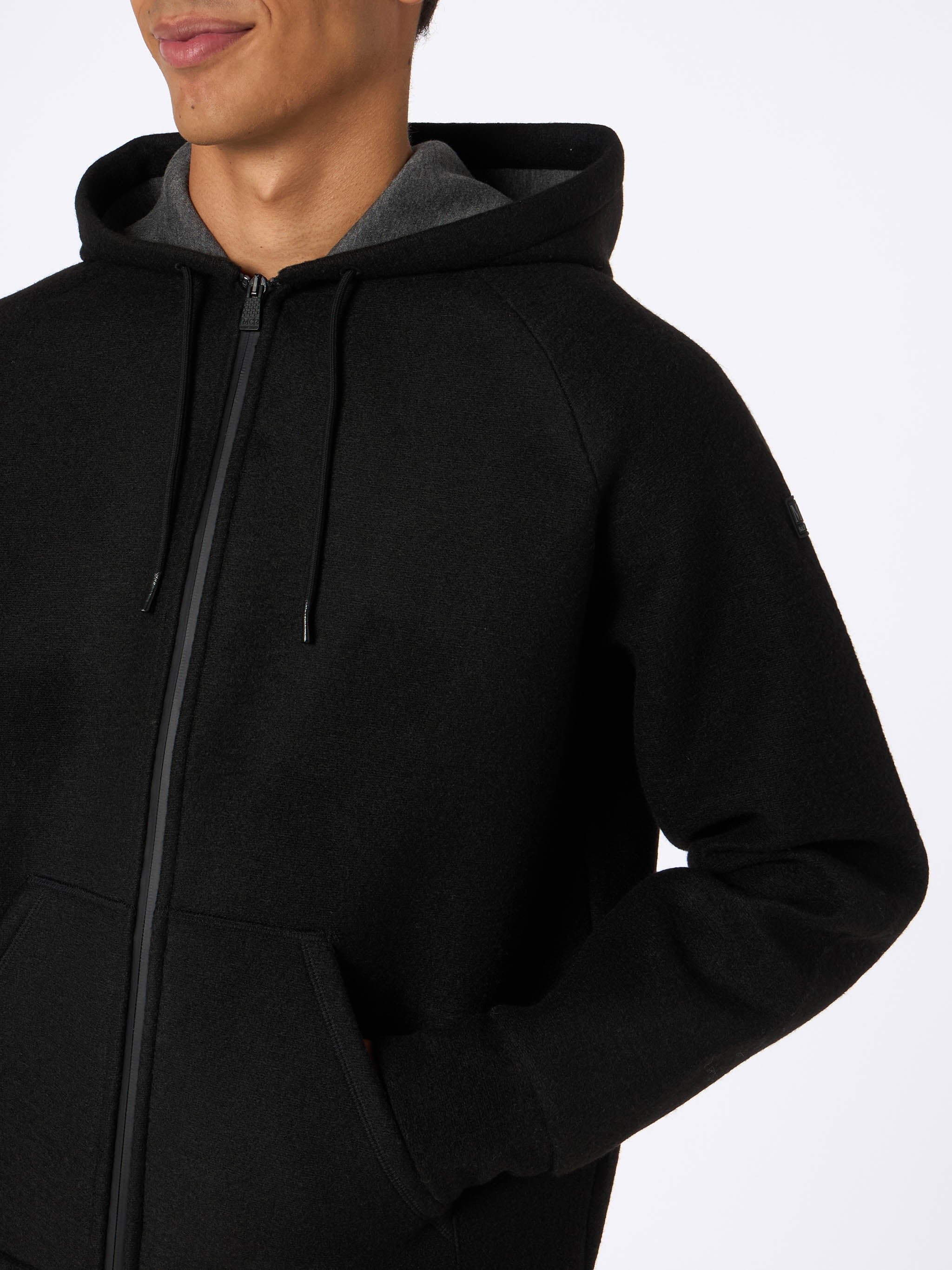 Carrel herensweatshirt van zwart scuba-technisch materiaal.