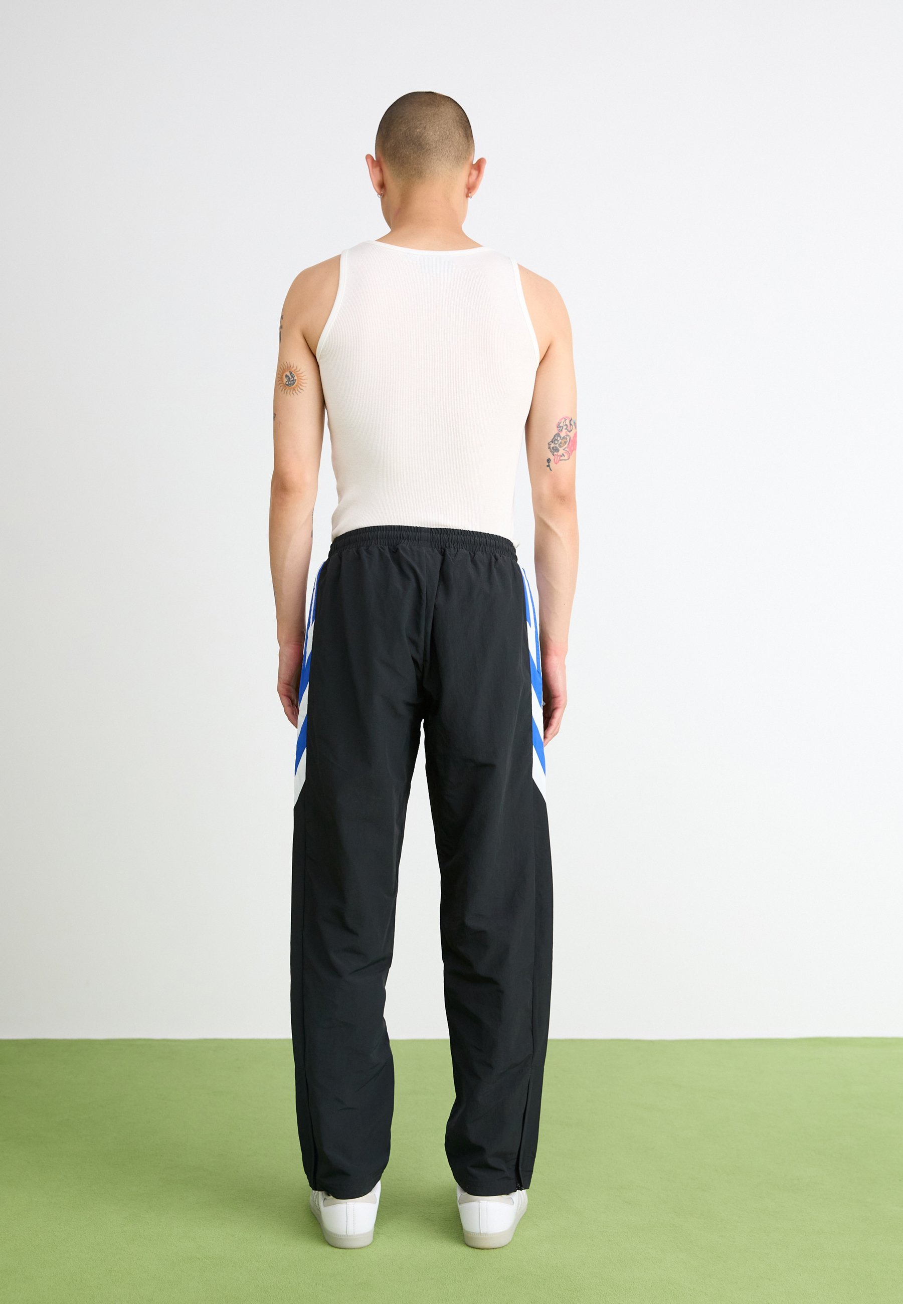 adidas Originals TRACK PANT - Trainingsbroek - zwart/wit/blauw