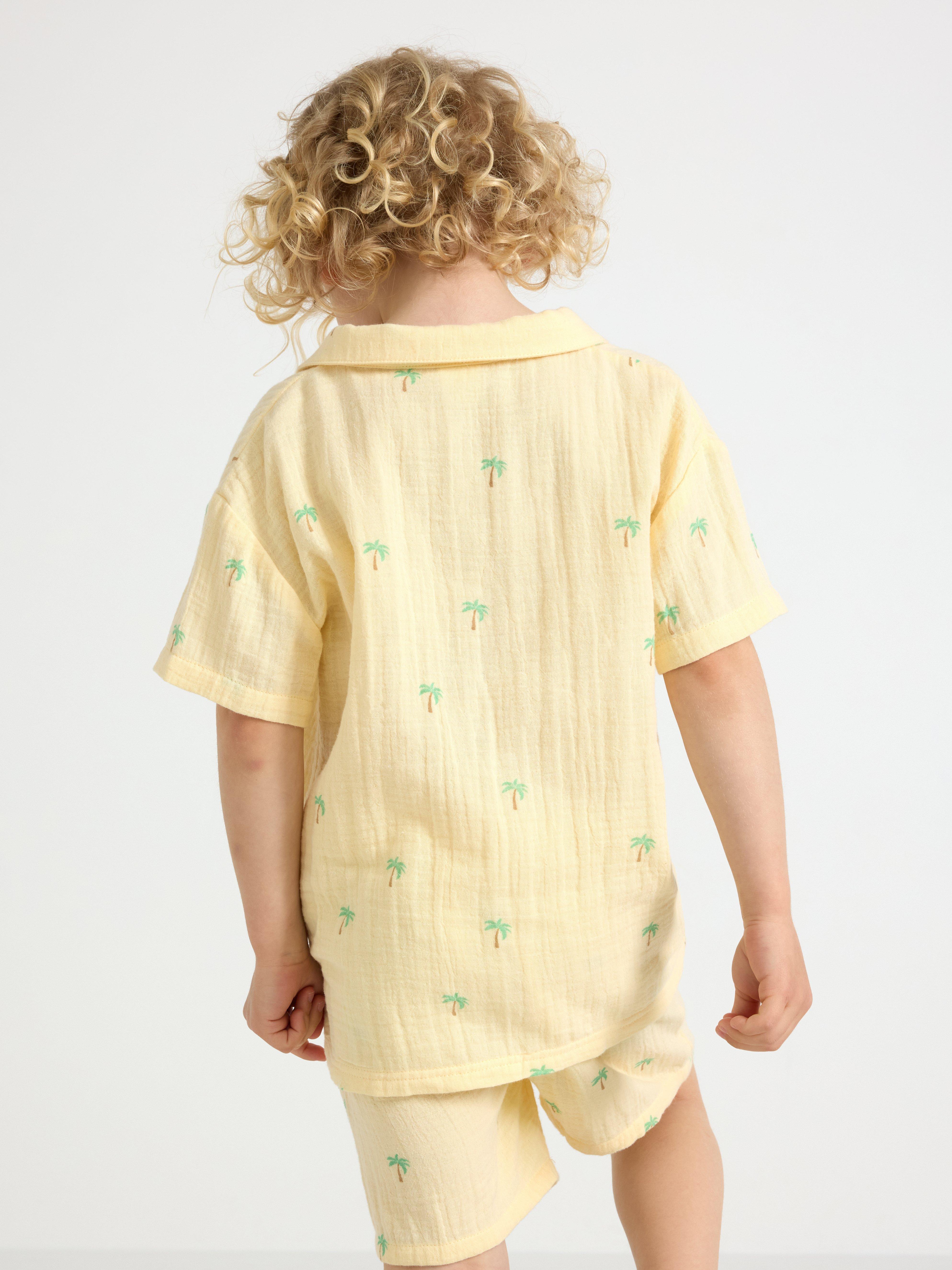 Camisa em tecido de algodão amarelo claro acinzentado