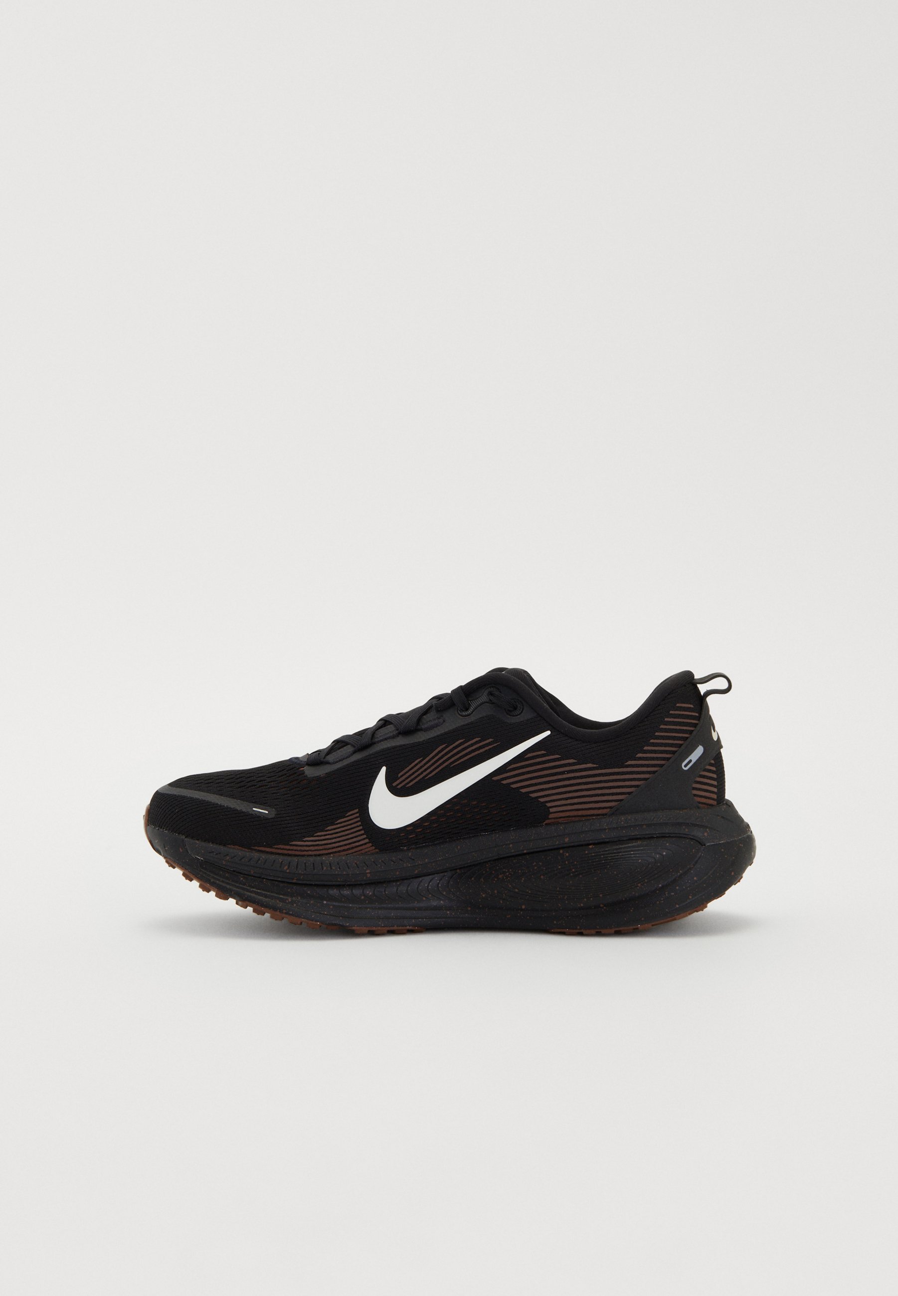 Nike Performance VOMERO 18 - Hardloopschoenen voor op de weg - zwart/ijzersteen/bruin/woestijnoker