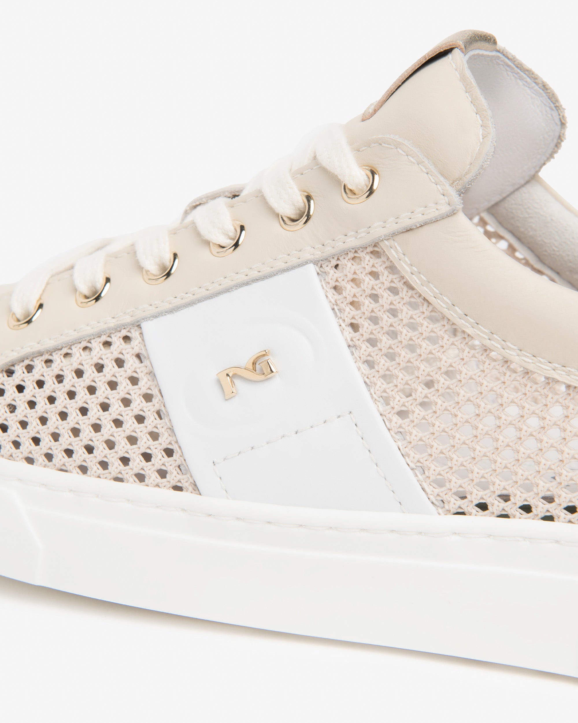  Damen-Sneaker aus Leder und Funktionsmaterial