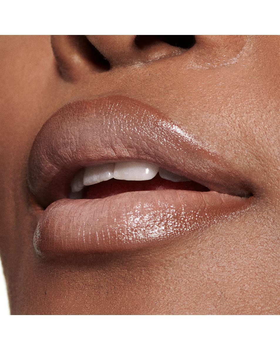 MAC Ruj Satinat M·A·Cximal Sleek - Ruj Intimate Nudes - finisaj satinat, acoperire completă și rezistență îndelungată