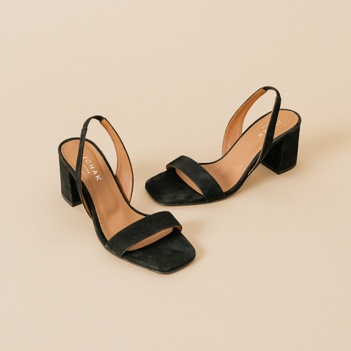 Sandales à talons et bouts carrés  en velours noir