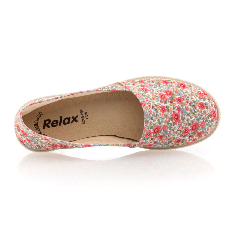 Alpargatas multicolores para mujer con suela de cuerda.