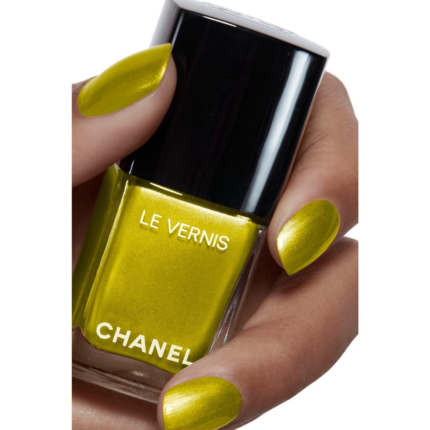 CHANEL lak za nokte LE VERNIS DUGOTRAJNA BOJA I SJAJ - 13 ml