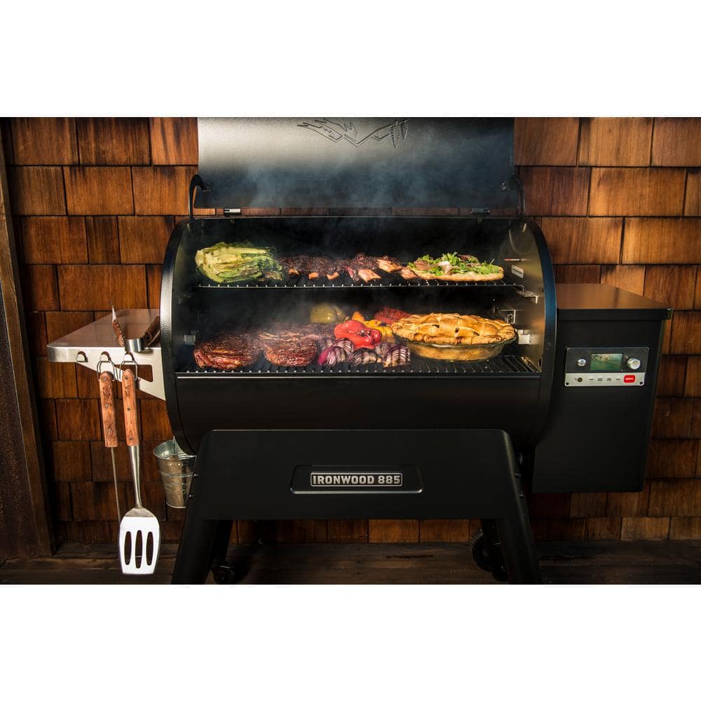 Ironwood 885 Wifi pelletgrill en -smoker in zwart