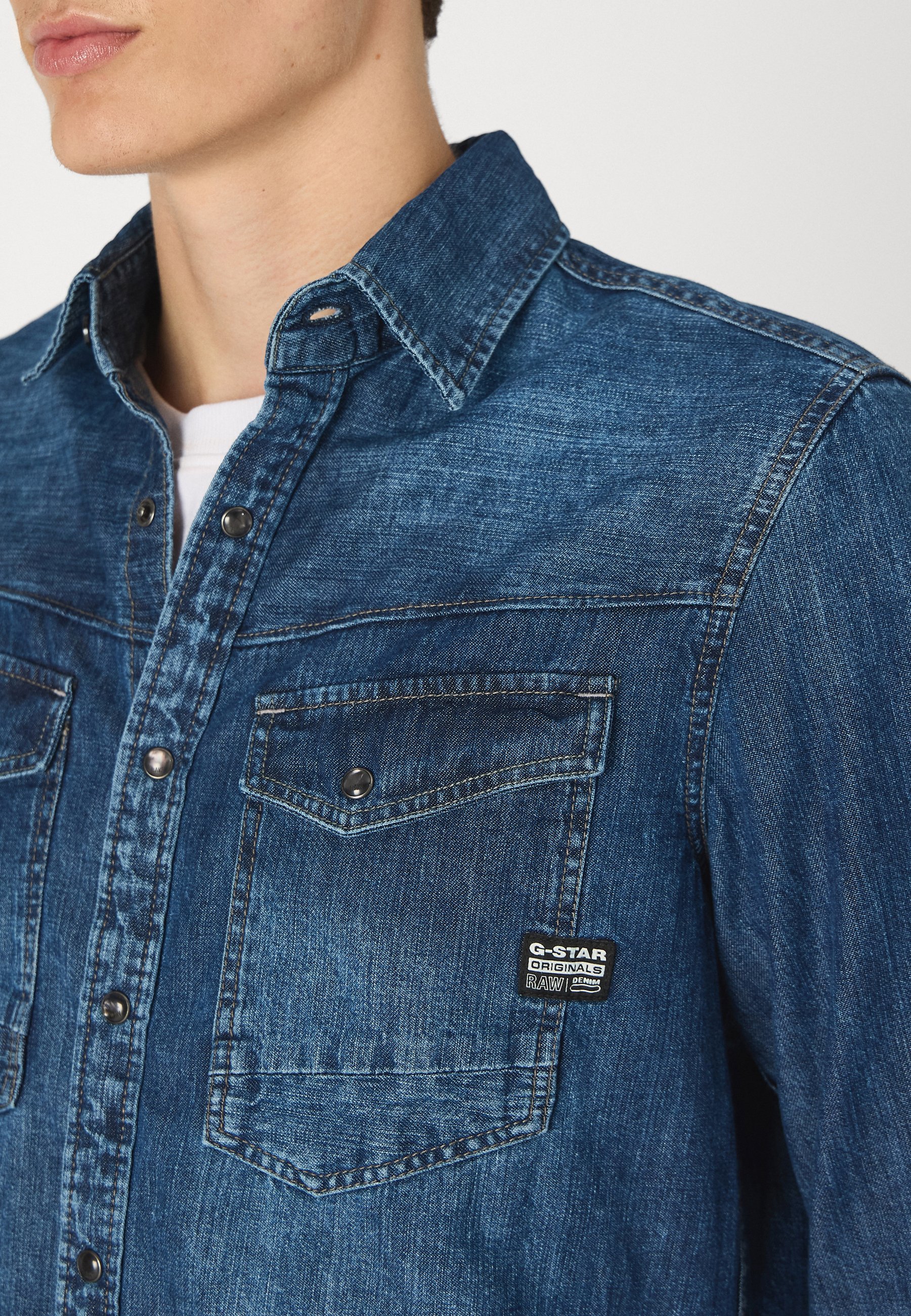 G-STAR DAKOTA SLIM SHIRT MET LANGE MOUWEN - Shirt - gedragen bij winderigheid