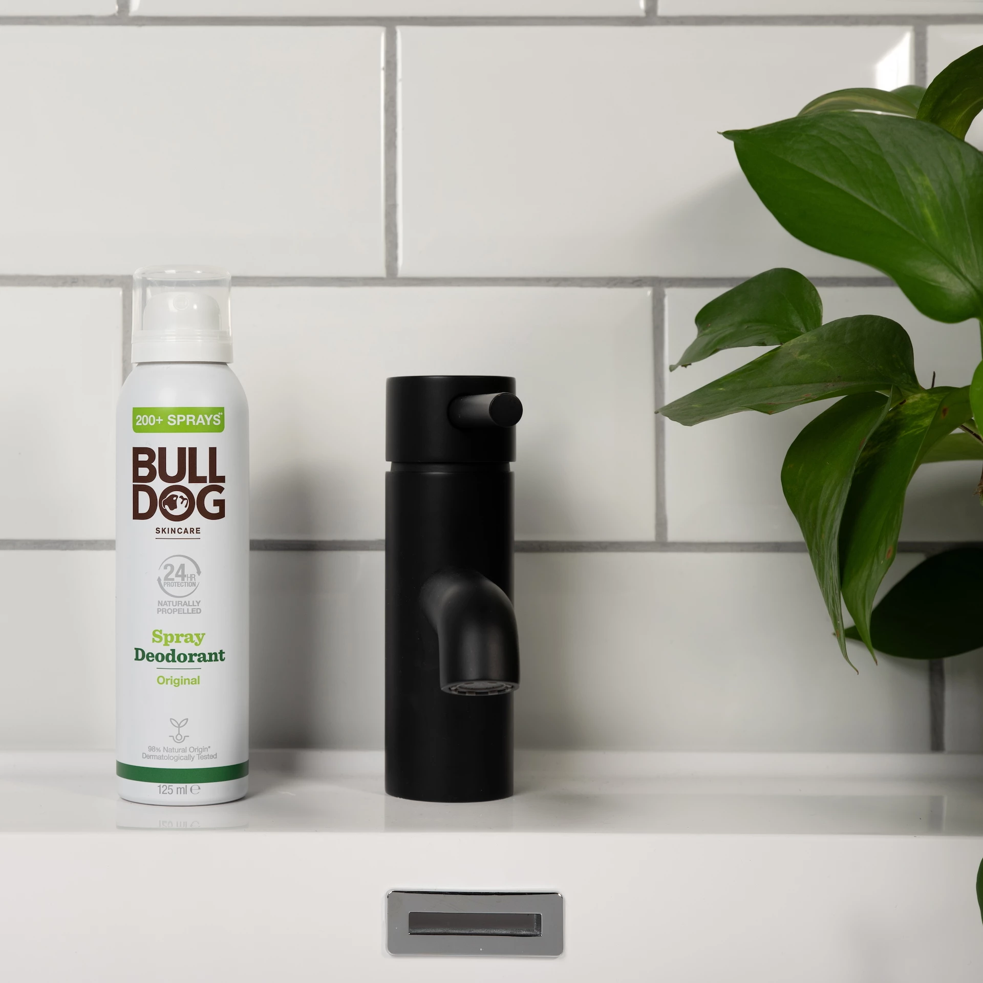 Oryginalny dezodorant w sprayu 125 ml - Bulldog
