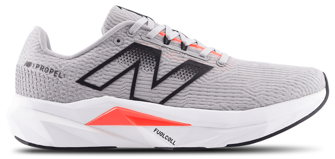 „New Balance Fuelcell Propelv5“