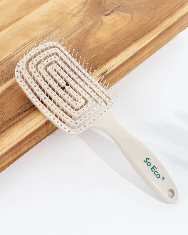 De Eco Flexi Paddle ontwarrende borstel maakt het ontwarren van je haar makkelijk.