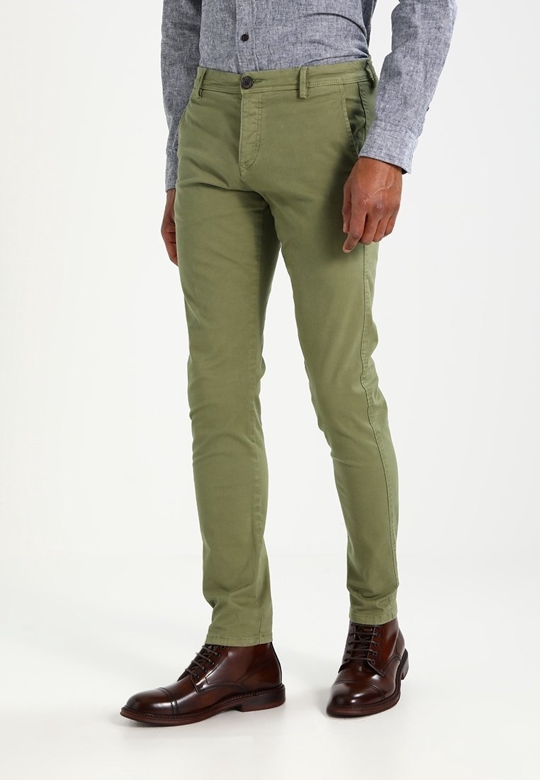 Chinos pour homme sélectionnés - olive