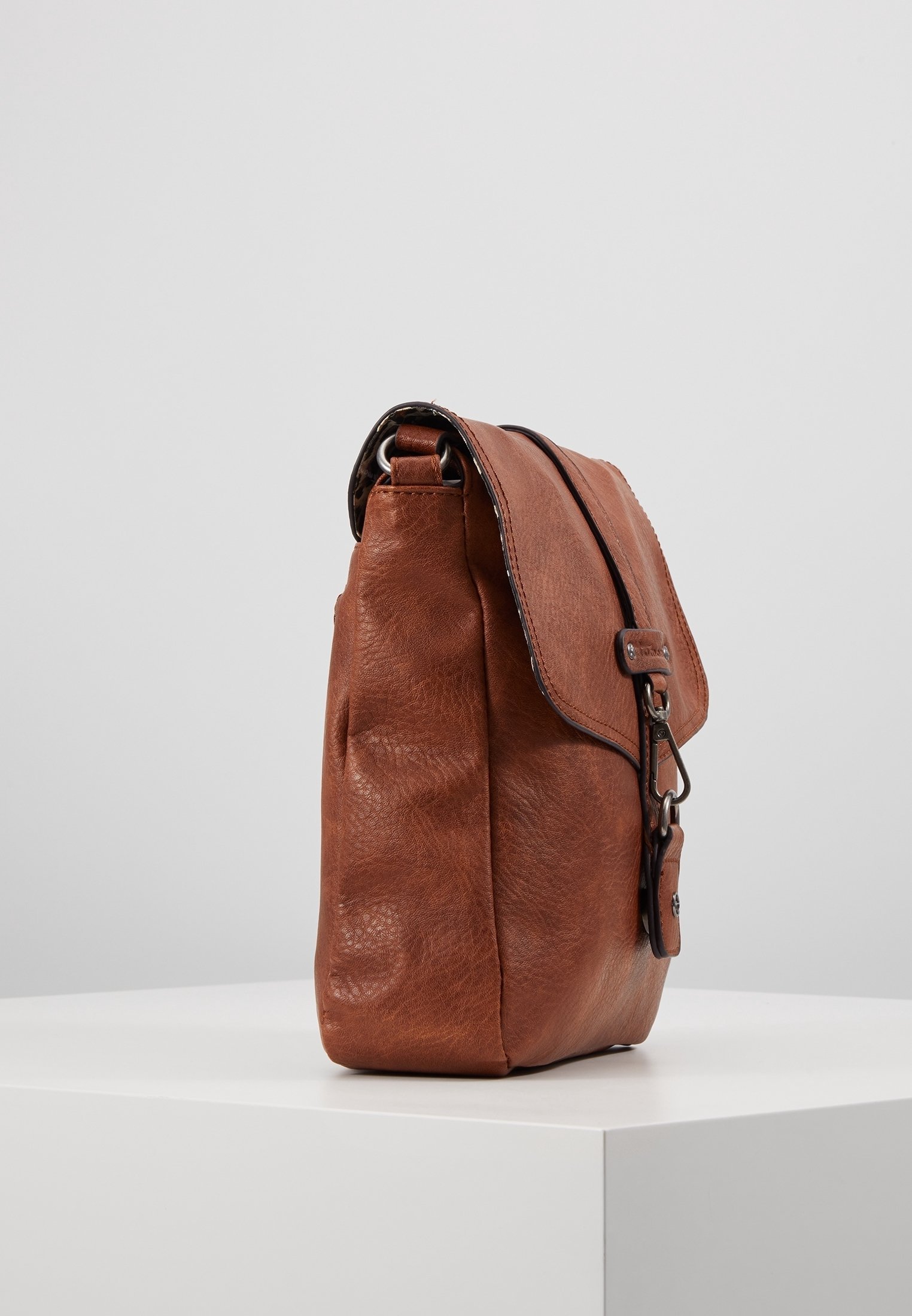 Borsa a tracolla Tamaris - color cognac