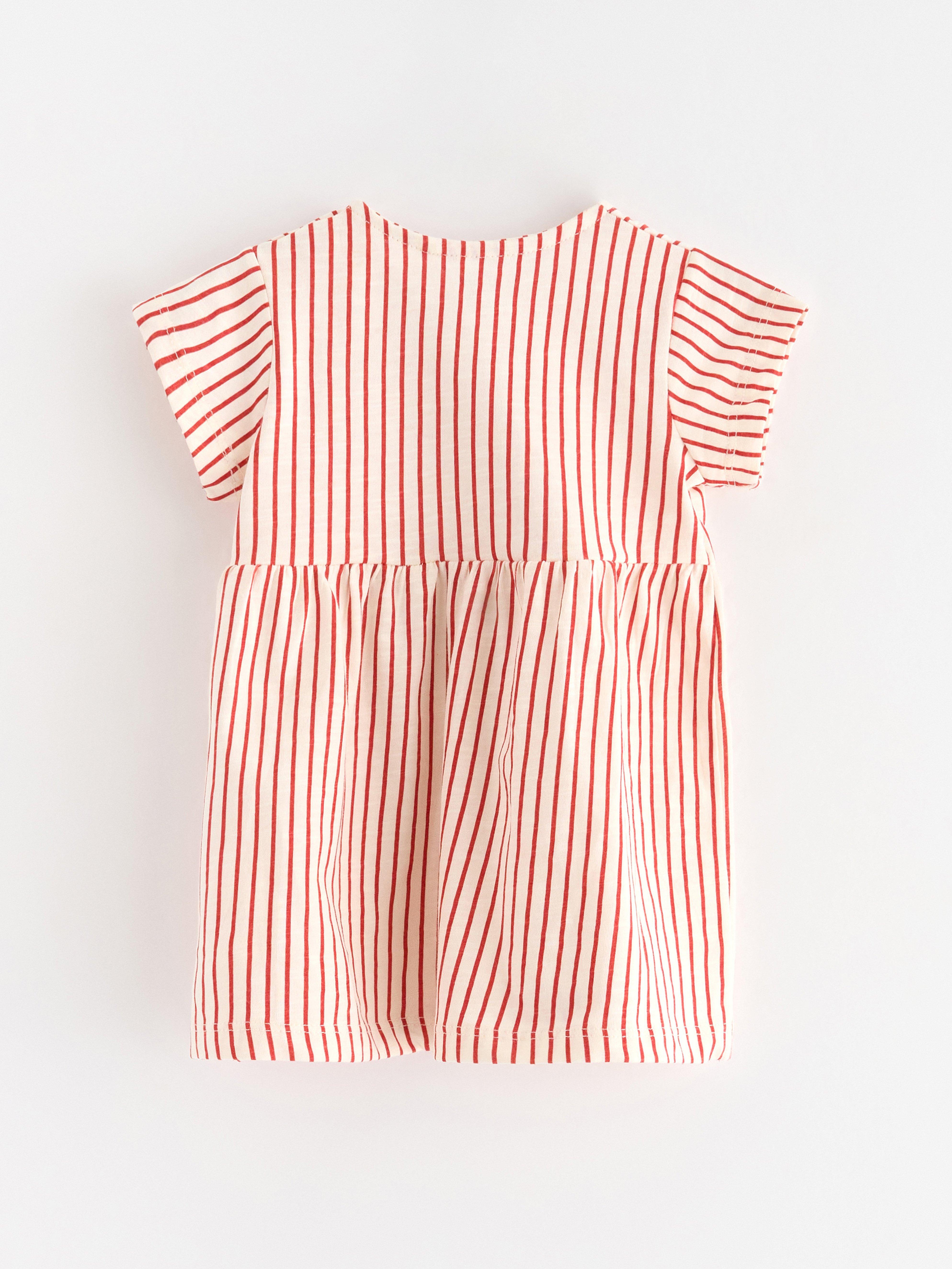 Vestido de manga curta vermelho claro