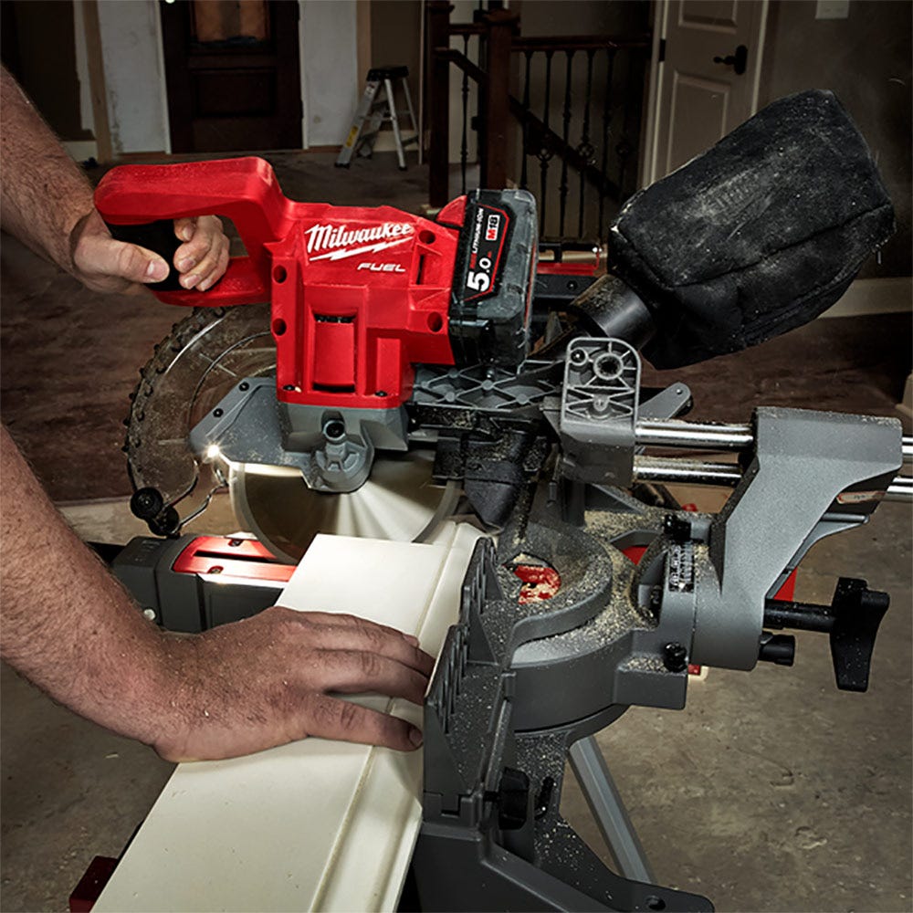 Fierăstrău circular cu mitră glisantă MILWAUKEE M18 Fuel, 184 mm, cu două beveluri, M18FMS184-0