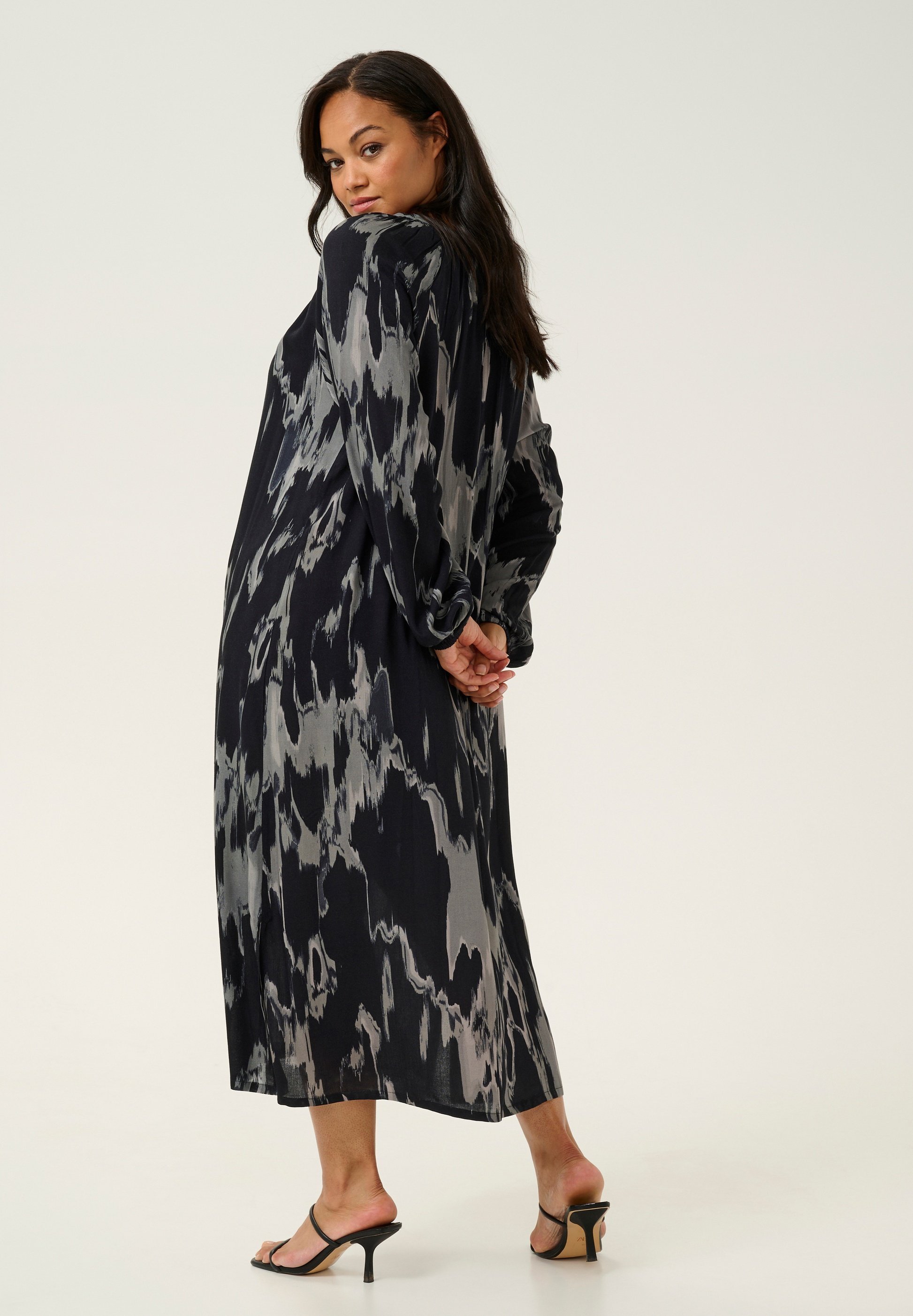 Kaffe Curve KCSILLA - Maxi-jurk - zwart-witte grafische print