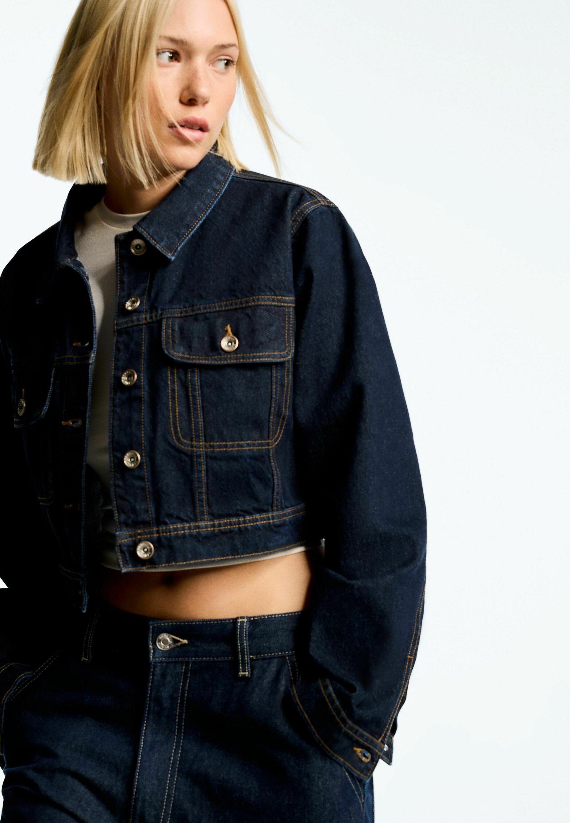 Bershka CROPPED - Denimjack - koningsblauw
