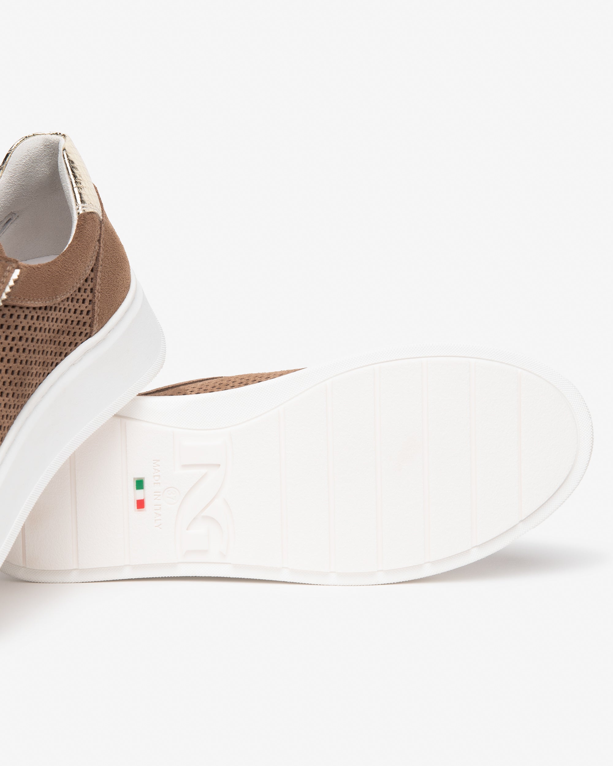  Damen-Sneaker aus Wildleder und Funktionsmaterial