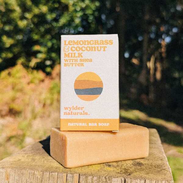Mýdlo Wylder Naturals s citronovou trávou a kokosovým mlékem s bambuckým máslem 120 g