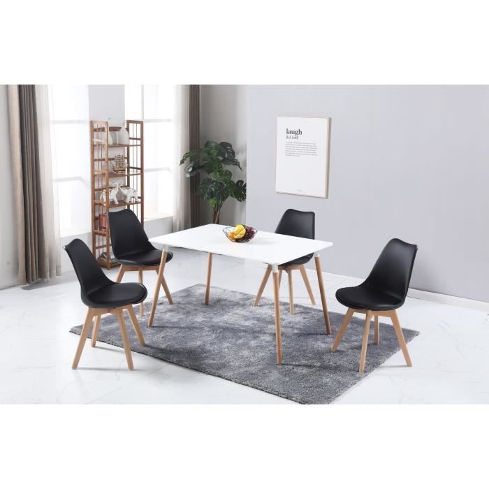 Skandinavische Stühle – Clara – 4er-Set – Schwarz – Beine aus Massivholz – Modernes Design