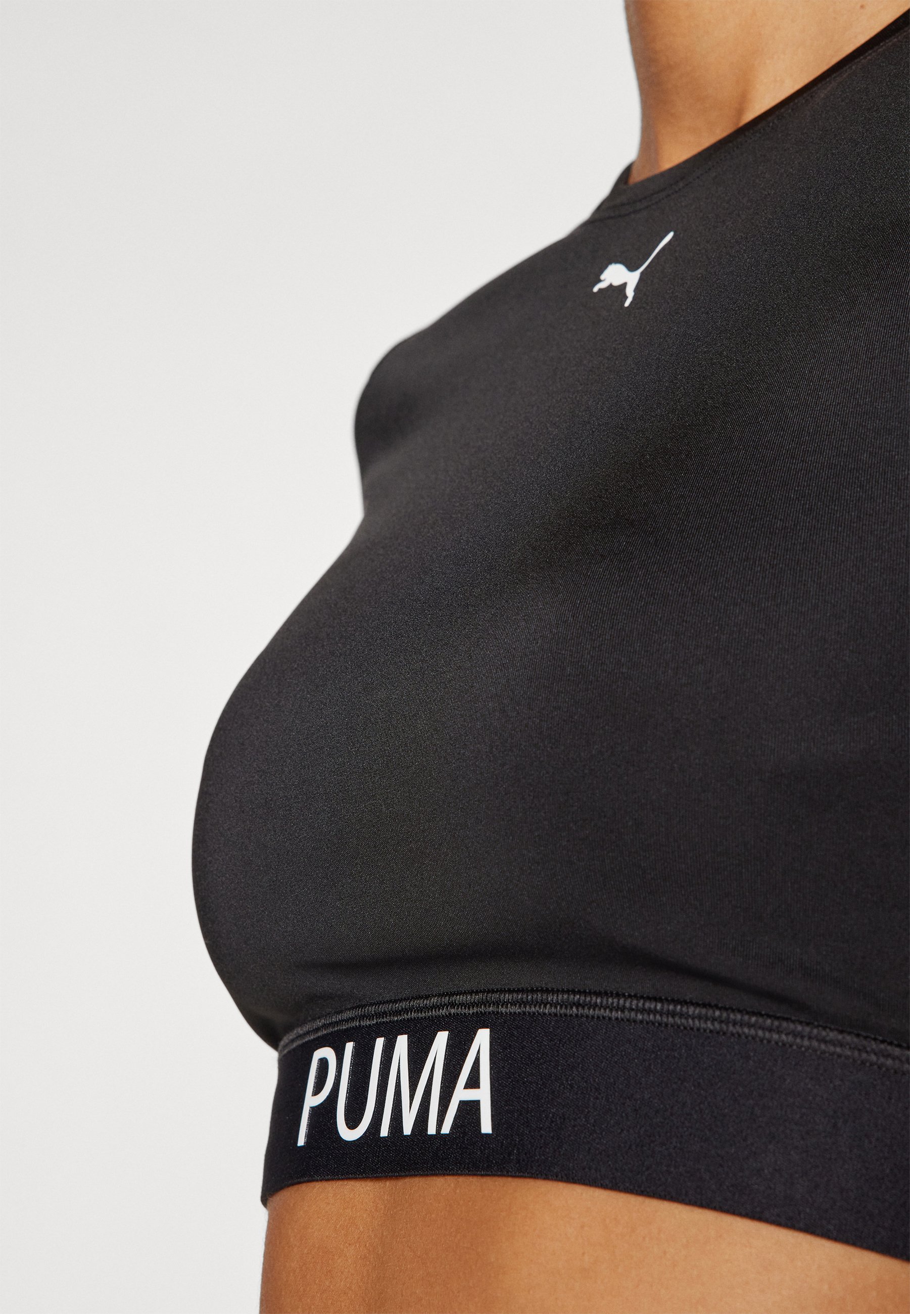 Puma STRONG TEE SHORT - Sport póló - fekete