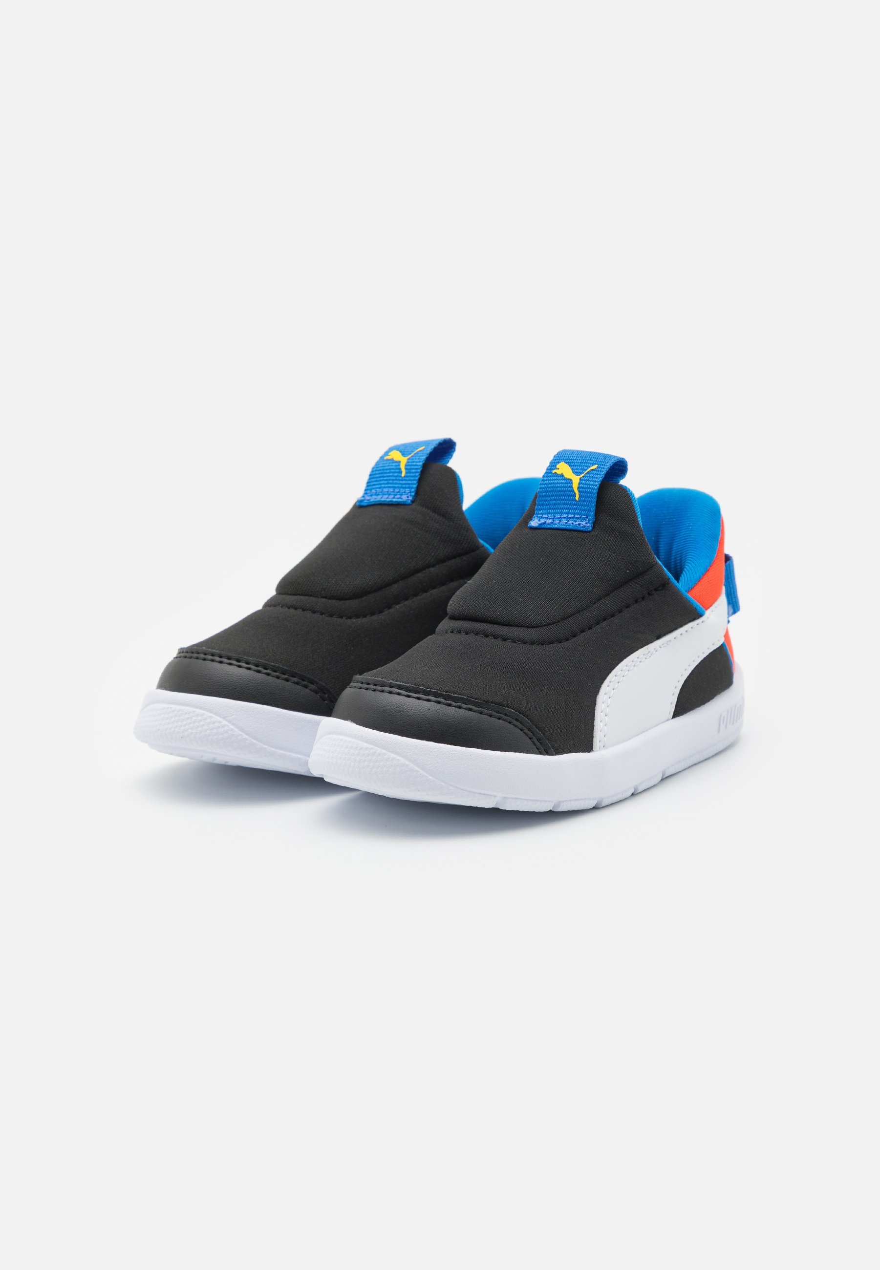 Puma COURTFLEX V3 SLIPTECH UNISEX - Hardloopschoenen voor op de weg - zwart/wit/rood