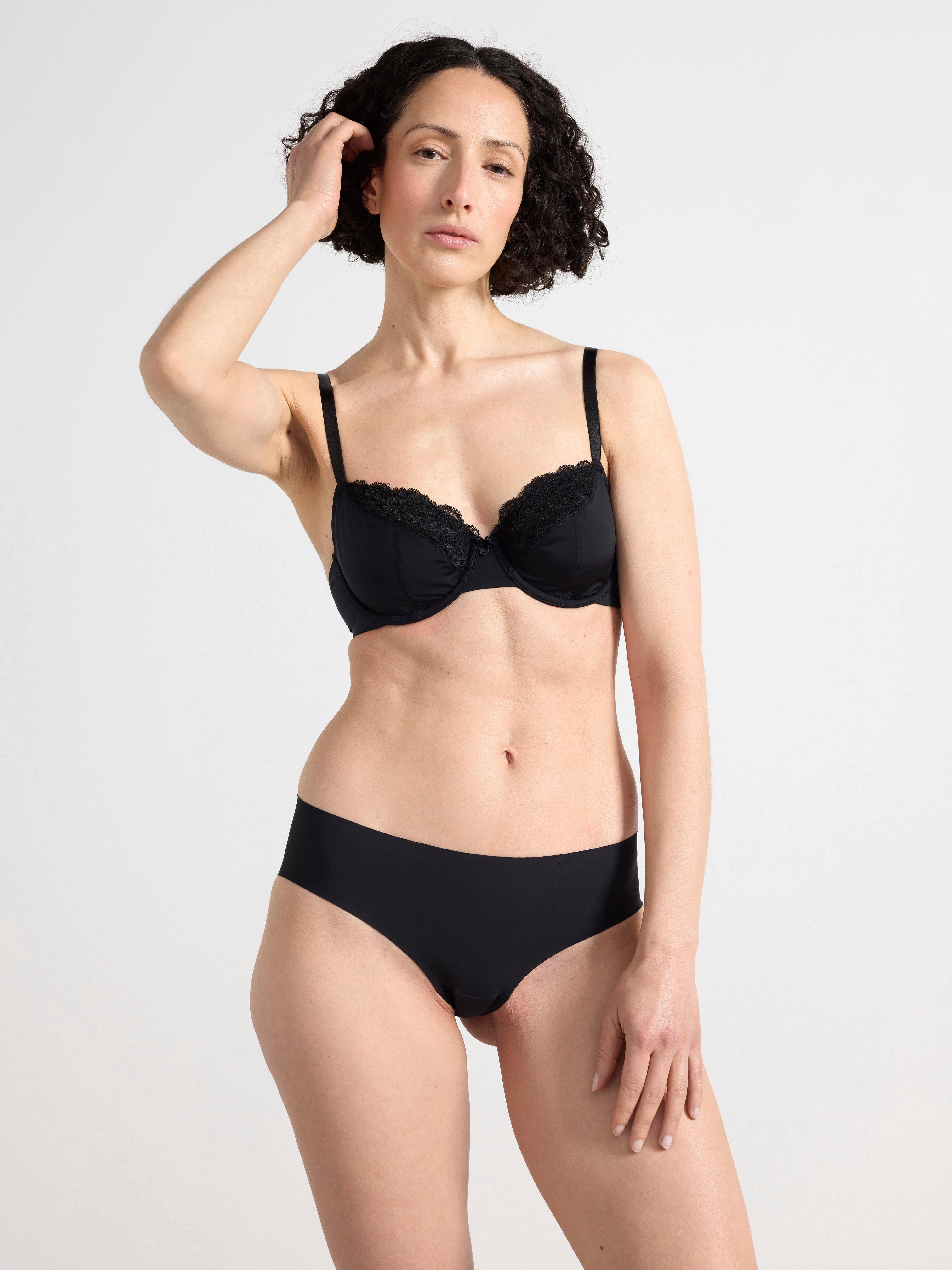 Aster ovadderad bh Black