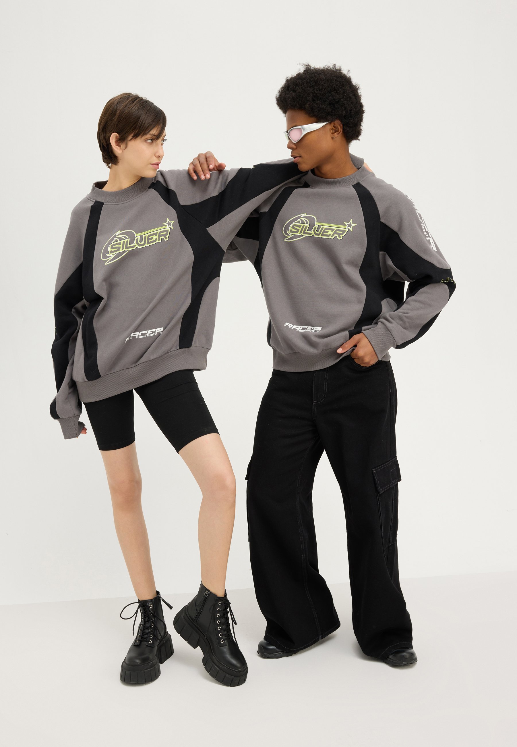 Sweat-shirt unisexe surdimensionné YOURTURN SILVER RACER CREW - gris