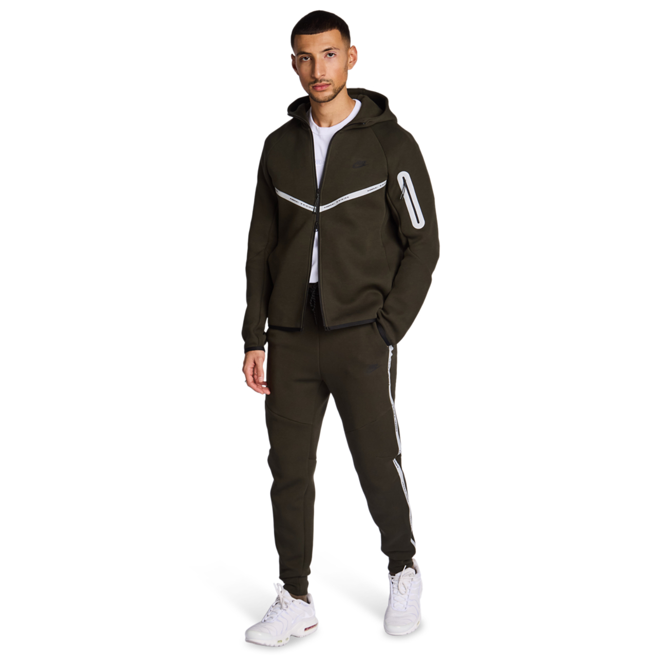 Nike Tech Fleece heijastava