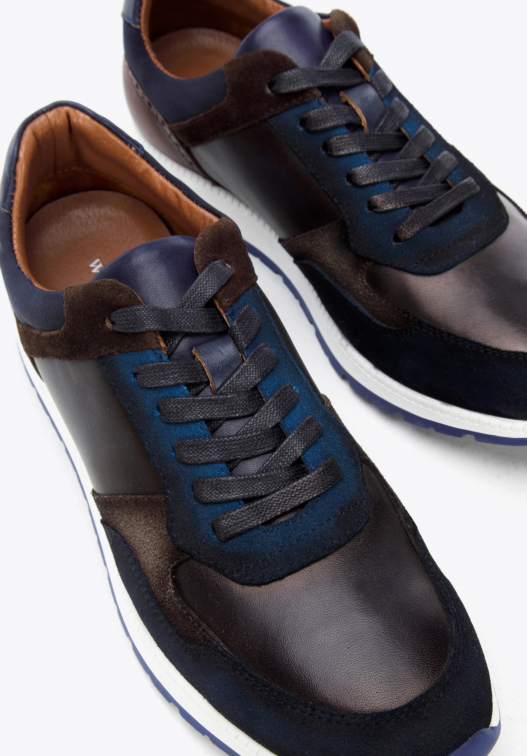 Męskie sneakersy z dwóch rodzajów skór cieniowane granatowo-brązowe