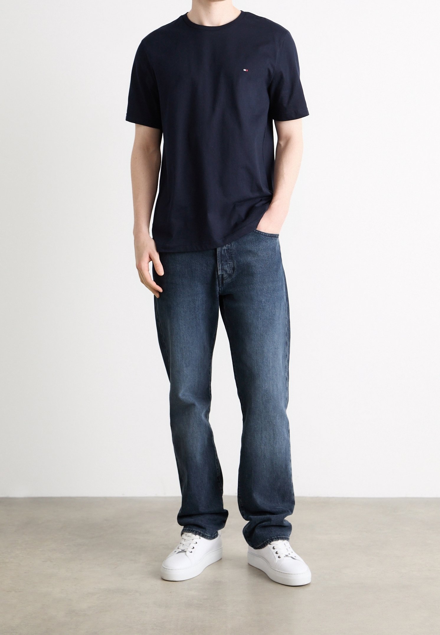 Tričko s potiskem Tommy Hilfiger - tmavě modré