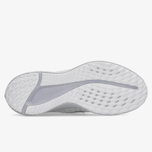  Nike Quest 5