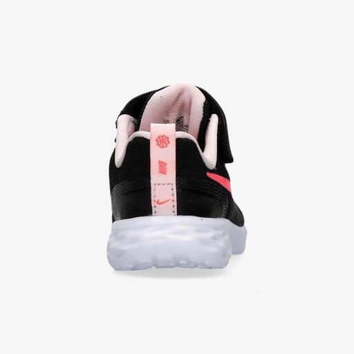  Nike Revolution 6