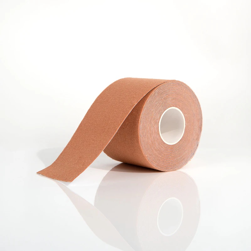 Brushworks Body Tape самолепљива трака за груди
