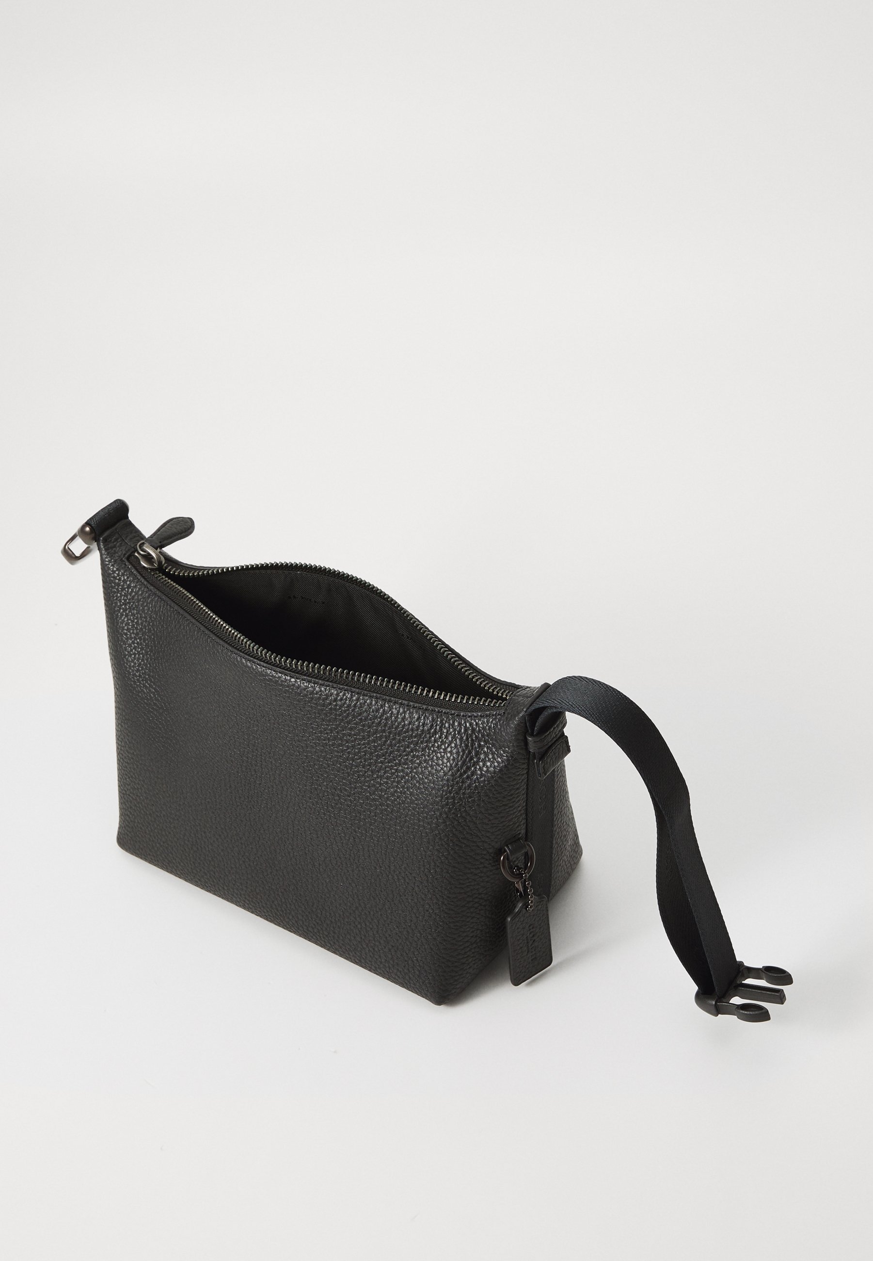 COACH TRAVEL KIT WITH SPEEDCLIP - Wash bag - black