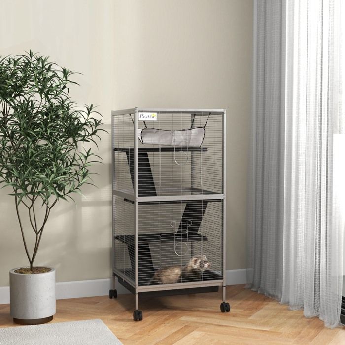 Gabbia portatile a 4 livelli per piccoli animali PawHut, ideale per cincillà, con ruote, 2 porte, 3 rampe, amaca e vassoio rimovibile.