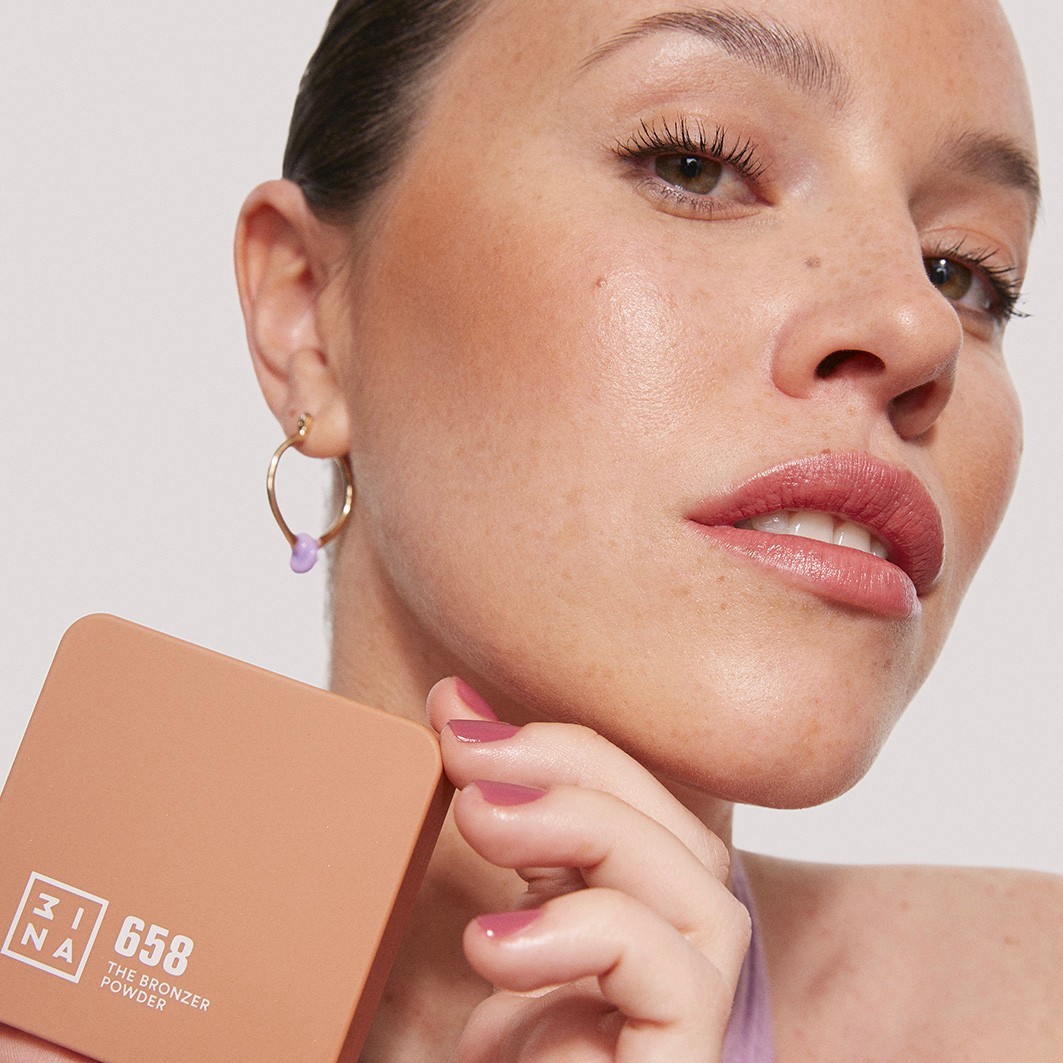 3INA Bronzer, matný bronzujúci prášok – 7 g