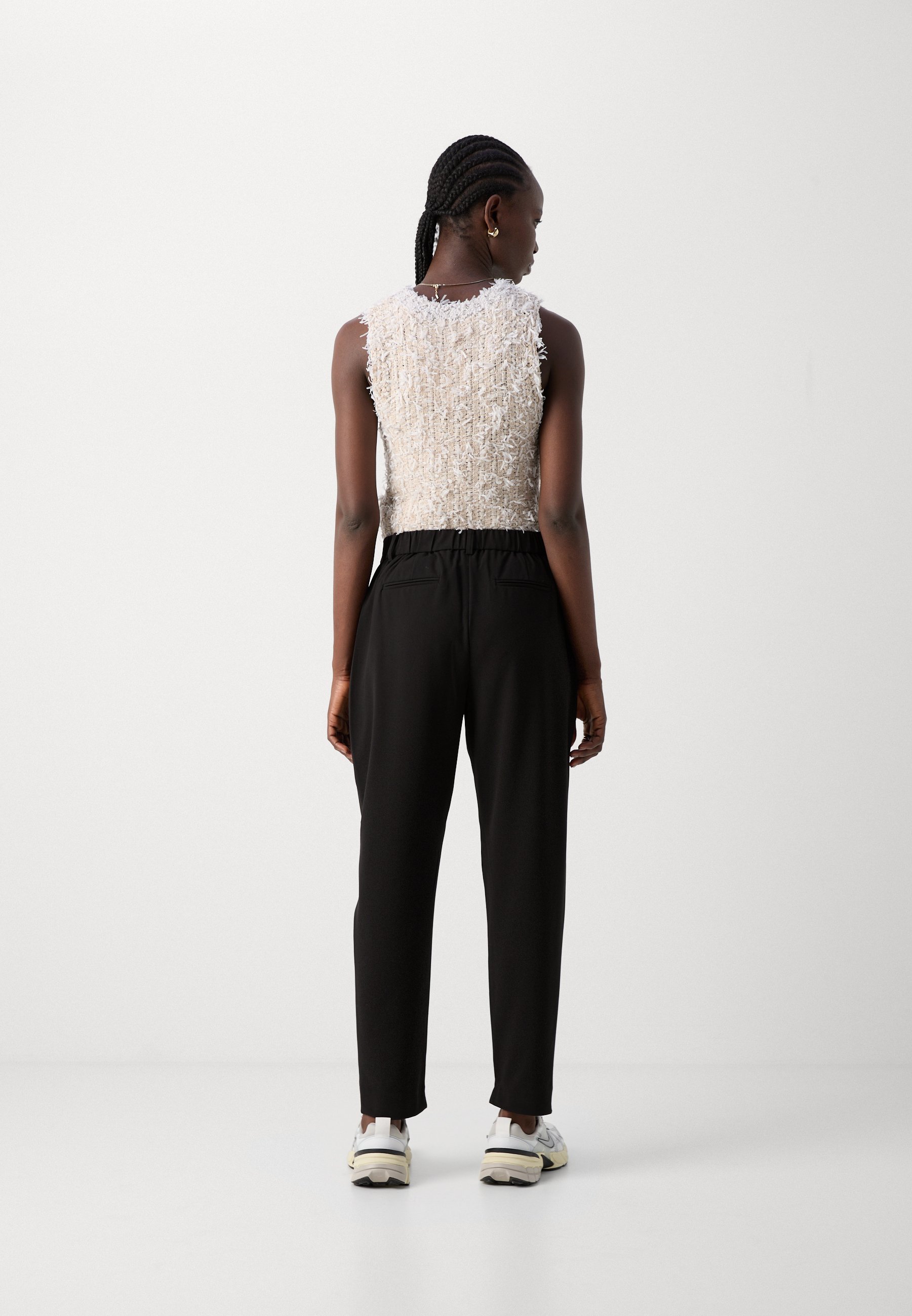 b.young BYDanta - Pantaloni chino - neri
