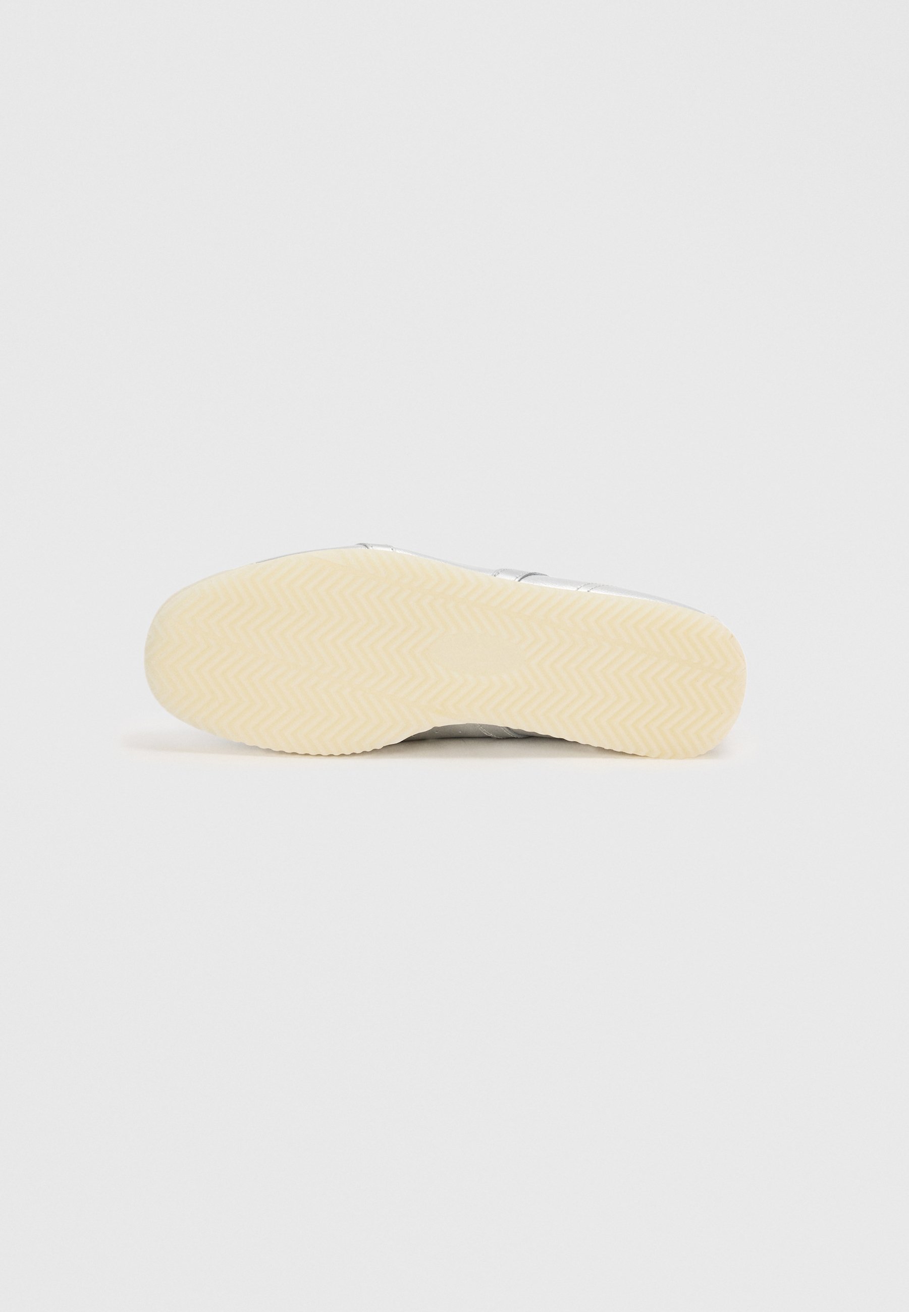 Buty sportowe Lacoste - białe/srebrne