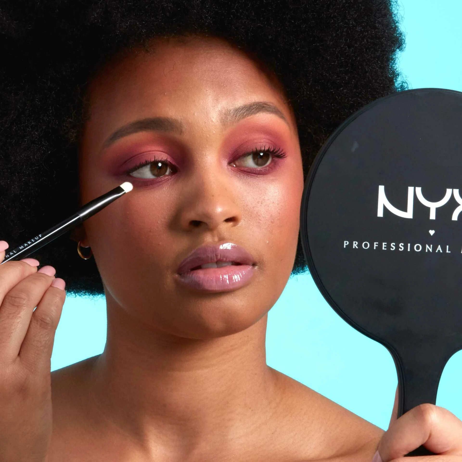 Mikro čopič za razmazovanje - NYX Professional Makeup