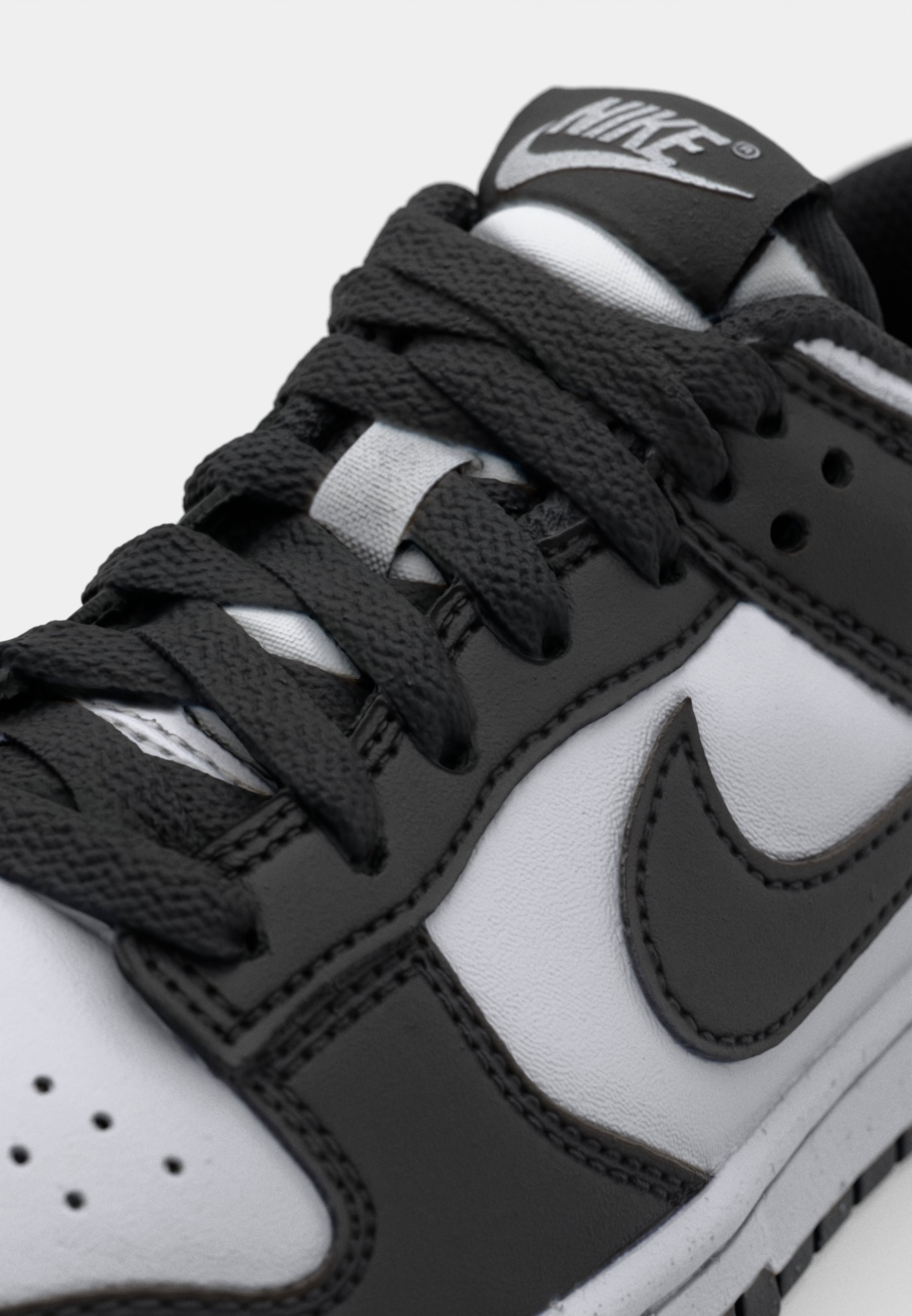 Tênis Nike Sportswear de cano baixo