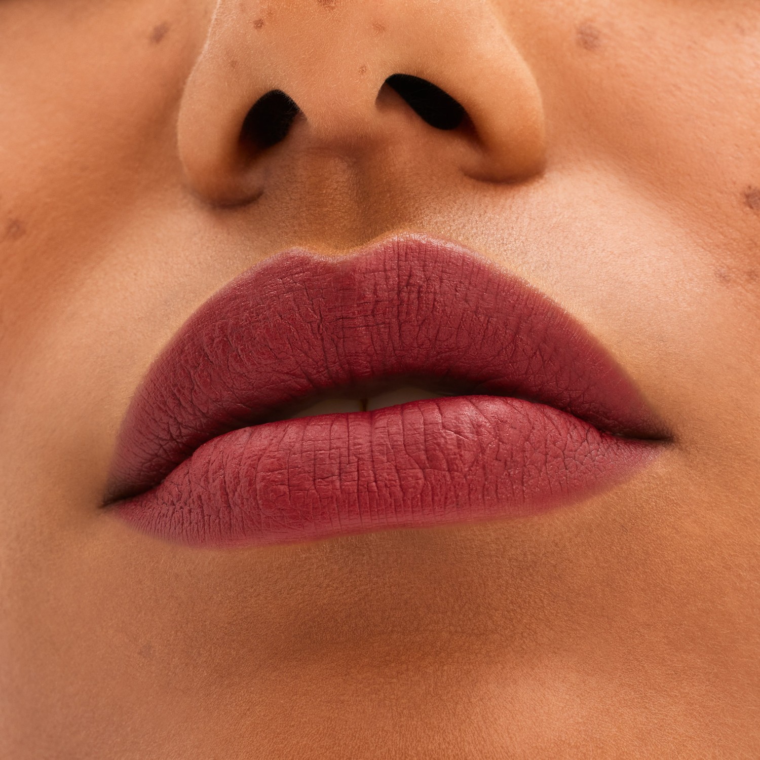 MAC ruž za usne Locked Kiss - 1,8 g