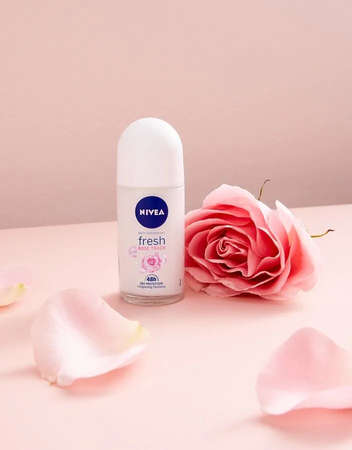 Nivea Deo Roll-On Rose Touch