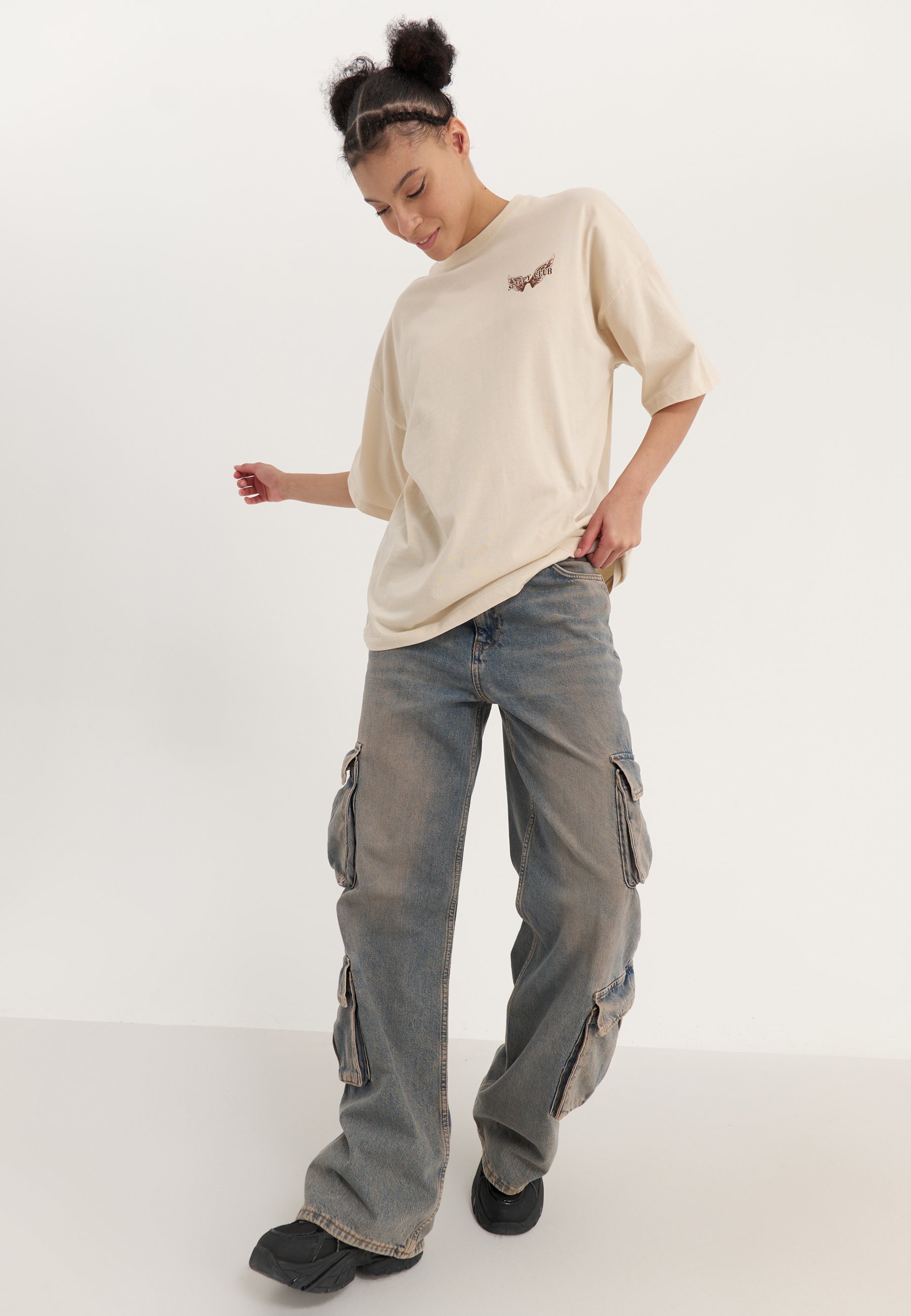 Camiseta com estampa par e ímpar - areia