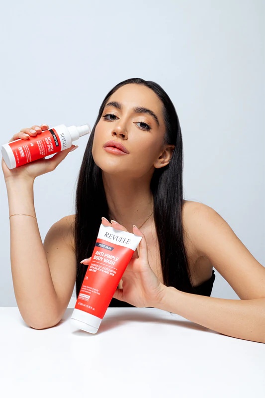 Revuele Pure Skin dušas želeja pret pūtītēm un pinnēm ar pīlingu