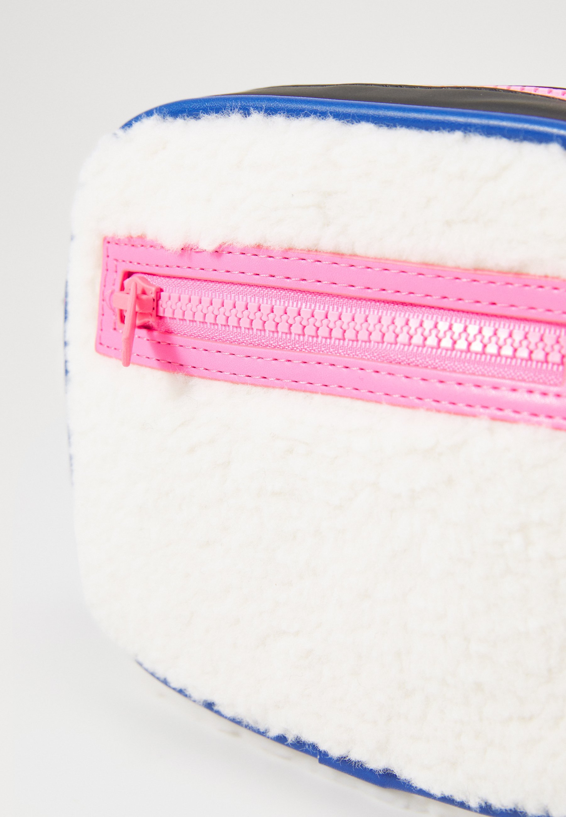 Billieblush SAC A MAIN UNISEXE - Sac bandoulière - ivoire