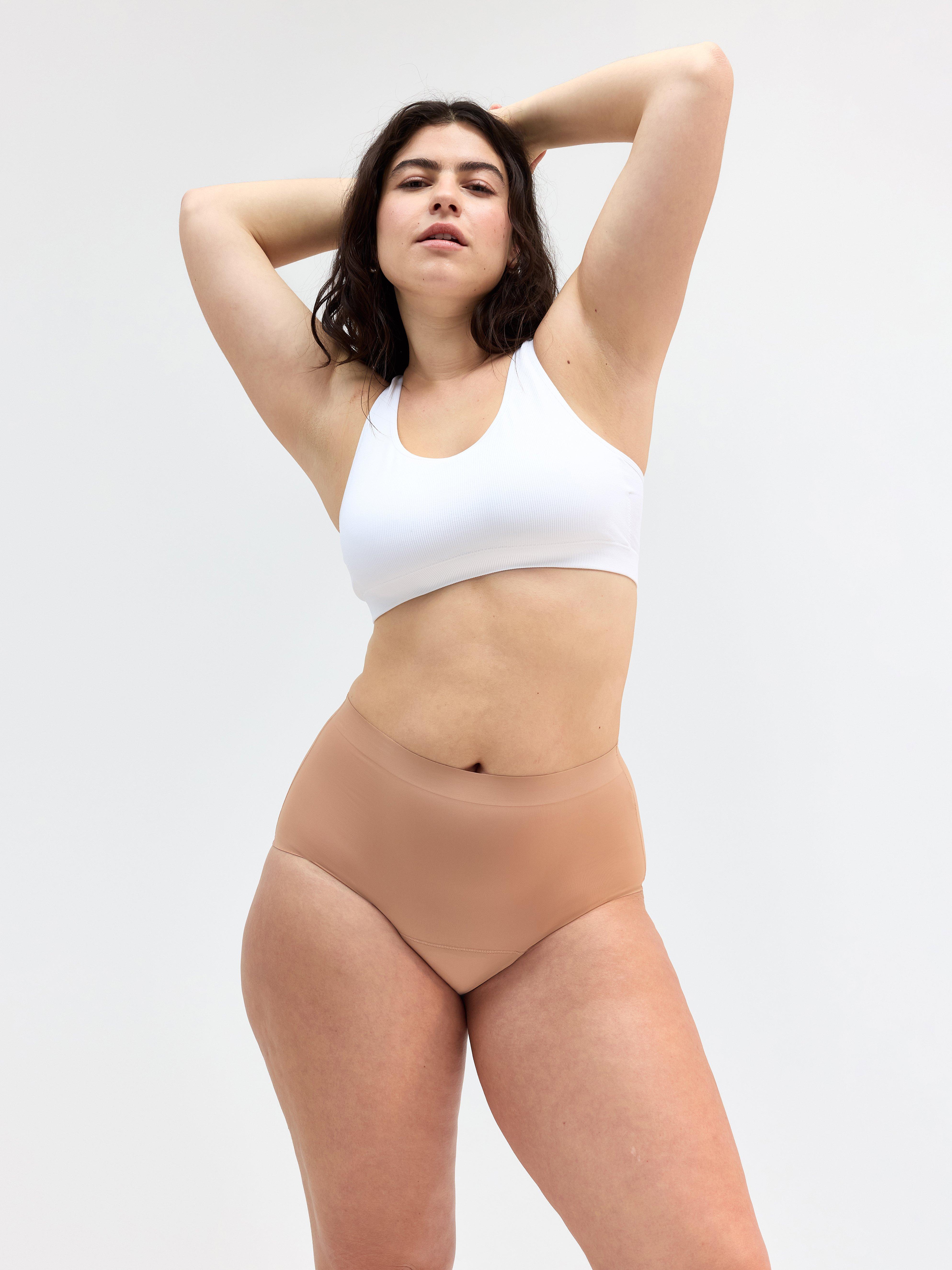 Medium absorberende menstruser – høy midje – Female Engineering Dark Beige