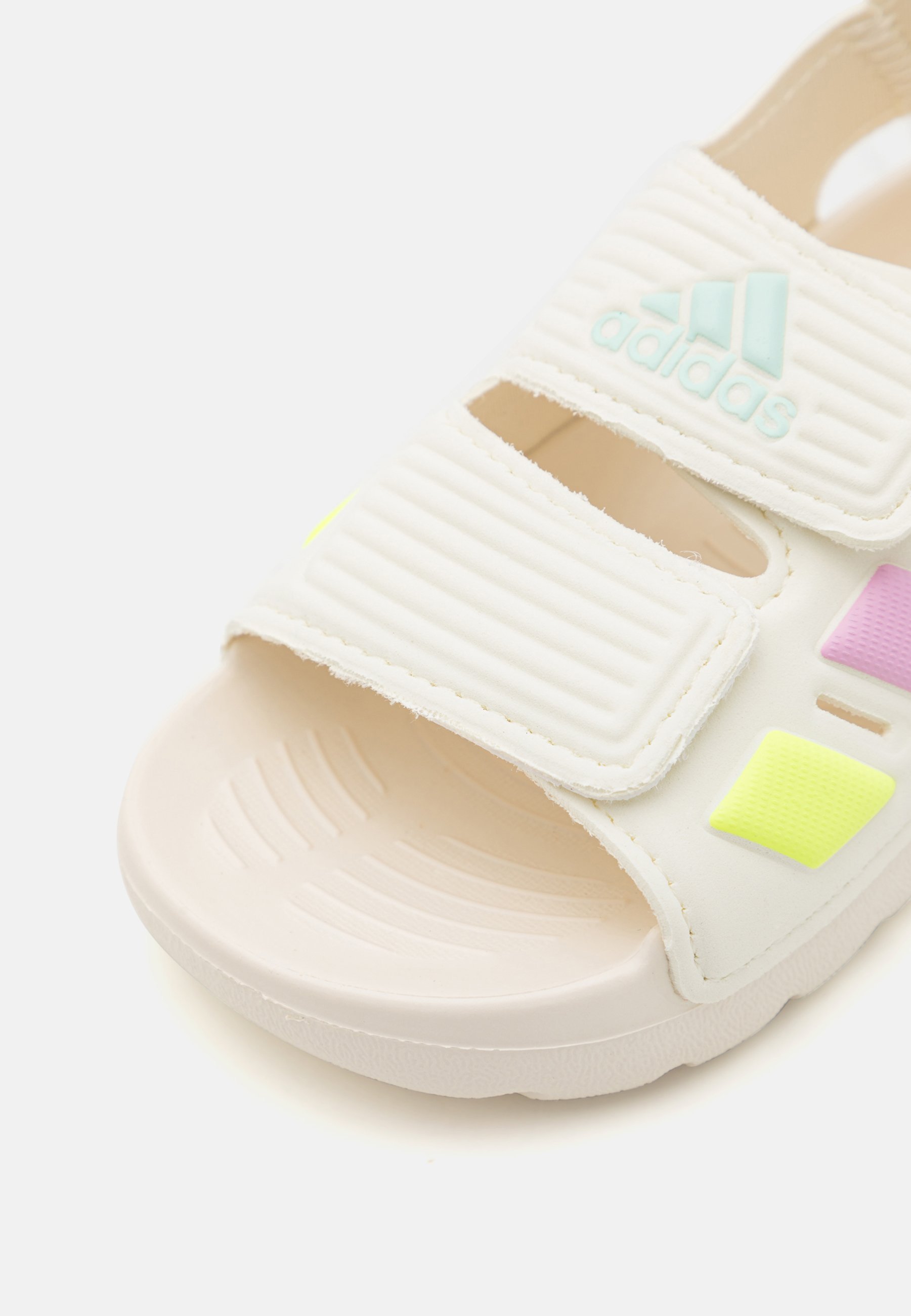 adidas Performance ALTA 2.0 KIDS - Wandersandalen - Off-White/Bliss Lilac/Halo Mint